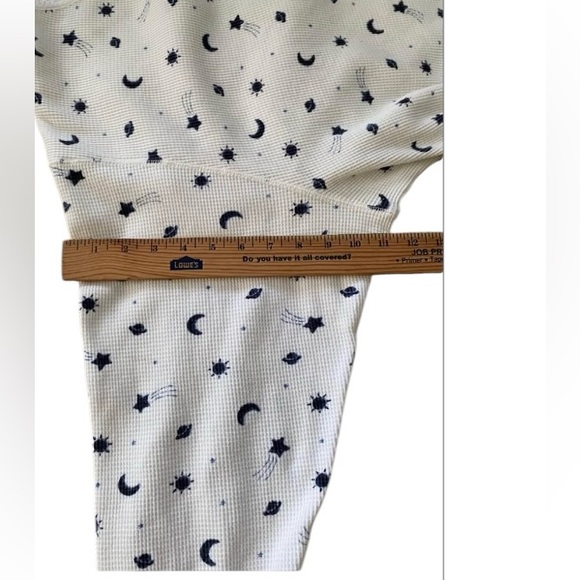 Celestial print women’s 2X sleep-top long sleeves, thermal weave - Picture 6 of 9